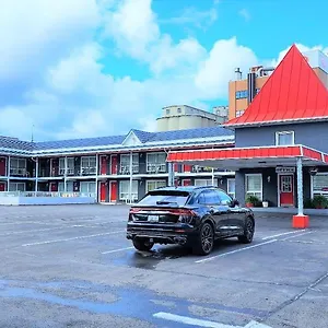 Motel Choice By The Falls